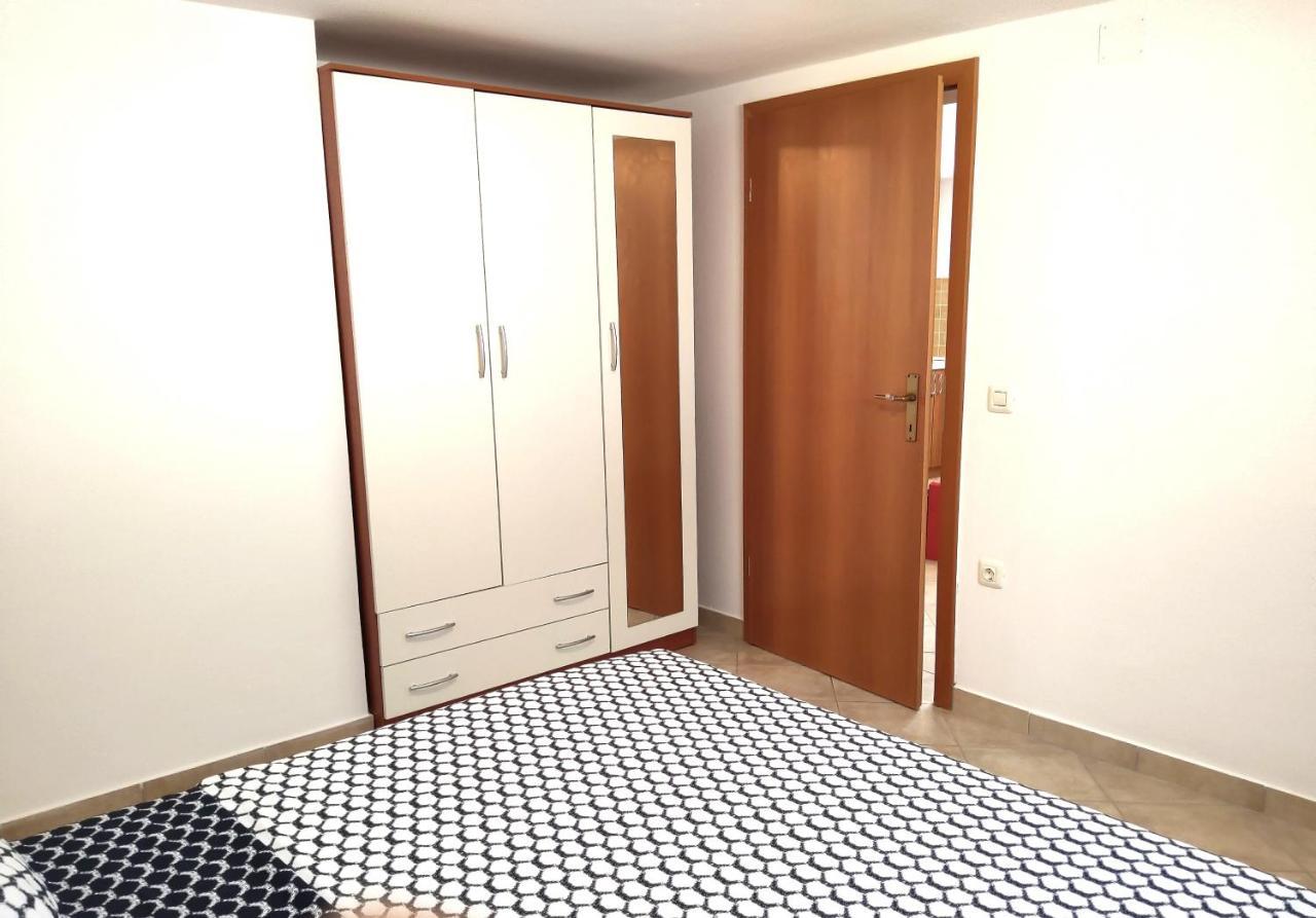 Apartment Daudi บานโจเล ภายนอก รูปภาพ
