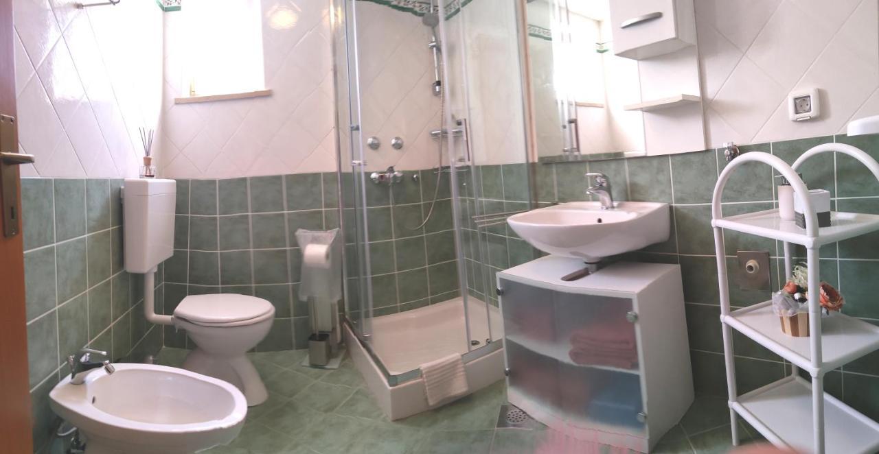 Apartment Daudi บานโจเล ภายนอก รูปภาพ