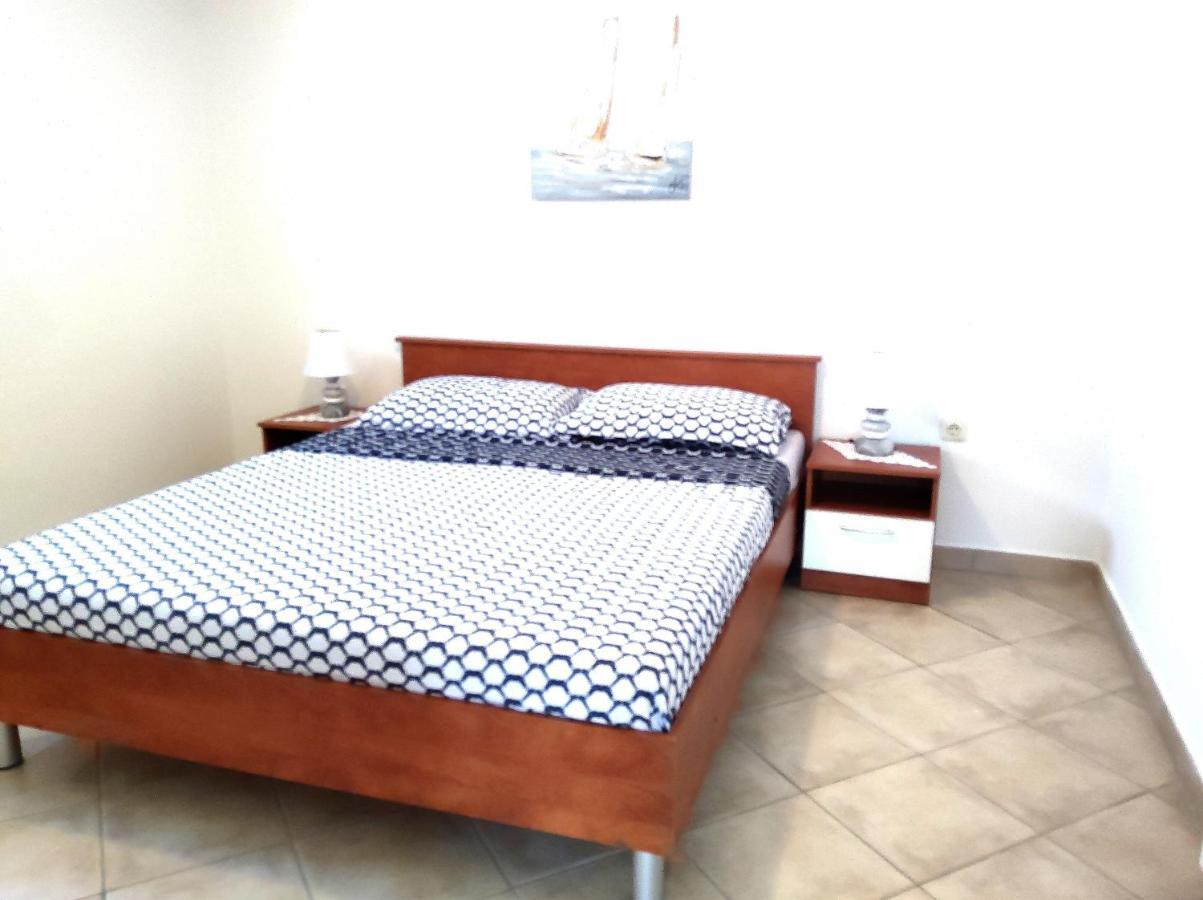 Apartment Daudi บานโจเล ภายนอก รูปภาพ