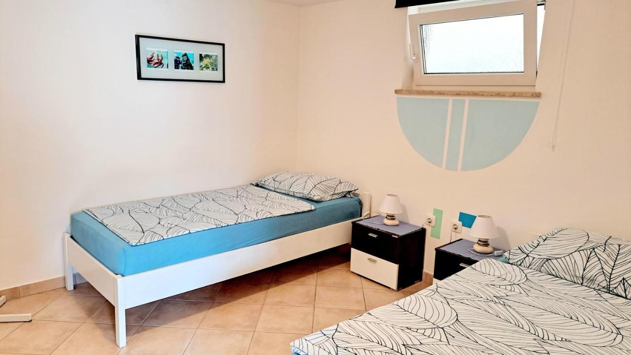 Apartment Daudi บานโจเล ภายนอก รูปภาพ